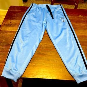 North Carolina UNC Tar Heels sweatpants. heel logo. Jogging cuffs bottom